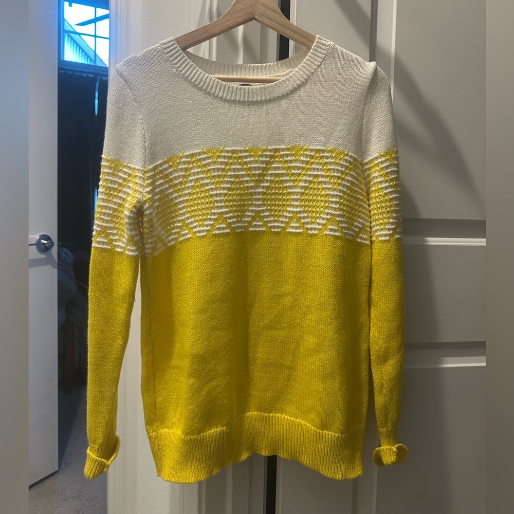Old Navy Yellow & White Geometric Sweater | Size M